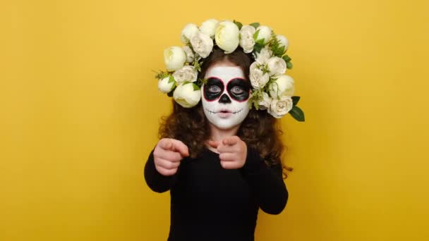 Portrait Schoolgirl Kid Wears Face Art Mask Wears Black Outfit — Stock Video