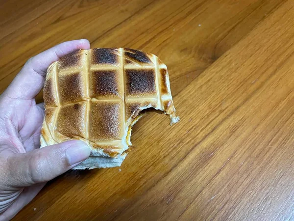 Toast Mit Chilipaste Und Hühnerwurst — Stockfoto