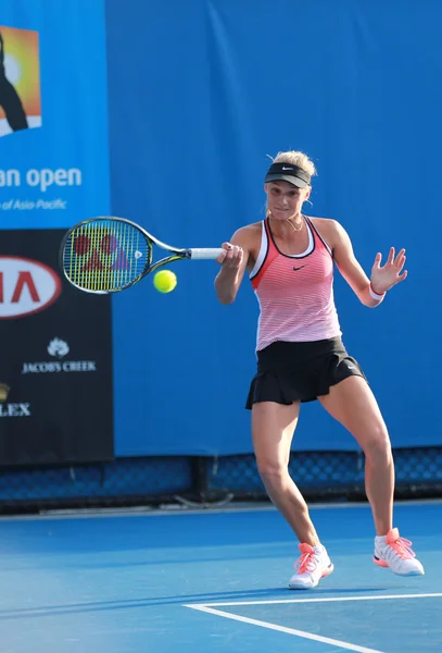 Junior tennisser Dayana Yastremska van Oekraïne in actie tijdens haar verdubbelt finale op de Australian Open 2016 — Stockfoto