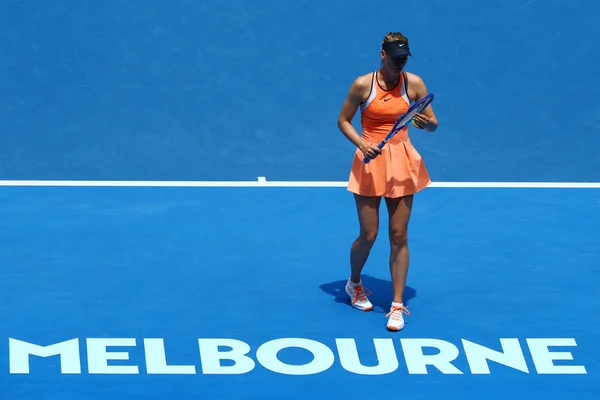 Pięciokrotnie mistrz Grand Slam Maria Sharapova Rosji w akcji podczas ćwierćfinału meczu w Australian Open 2016 — Zdjęcie stockowe