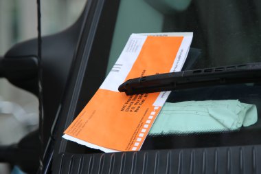 New York'ta araba ön cam üzerinde ihlali alıntının otopark yasadışı