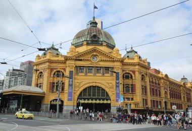 İkonik Flinders Street Tren İstasyonu Melbourne