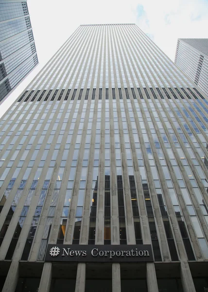 News Corporation hoofdkwartier gebouw in New York City. — Stockfoto