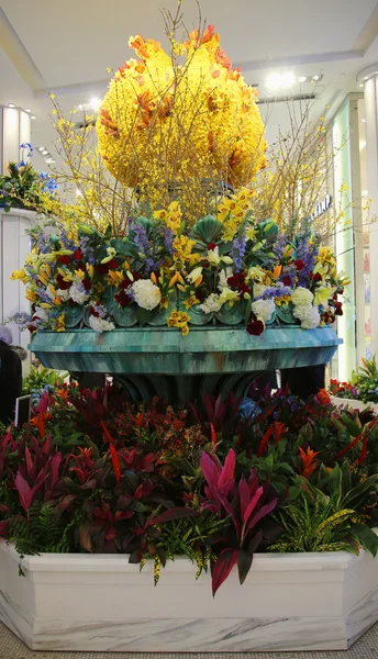 "America the beautiful" theme flower decoration during famous Macy's Annual Flower Show in the Macy's Herald Square — Stock Photo, Image