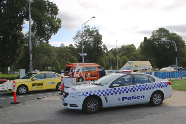 Polícia de Victoria fornece segurança no Parque Olímpico de Melbourne durante o Australian Open 2016 — Fotografia de Stock