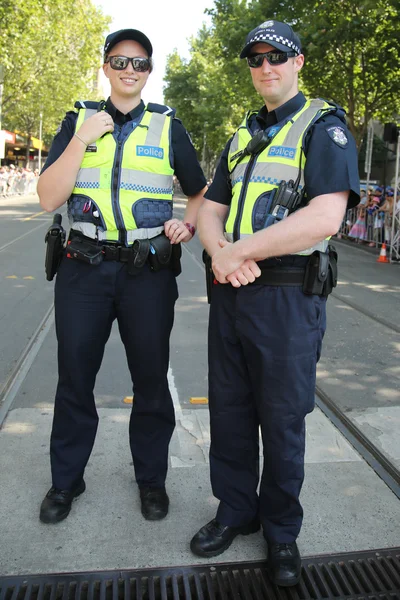 Victoria Police Constable fornece segurança durante o desfile do dia da Austrália em Melbourne — Fotografia de Stock