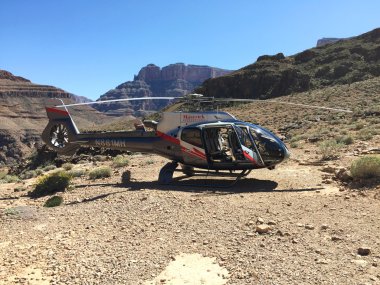 Büyük Kanyon'da Maverick Airbus helikopter Ec130 indi