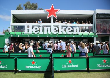 Heineken Beer Garden, Melbourne Park'ta düzenlenen Avustralya Açık 2016'da Grand Slam Oval'de açıldı