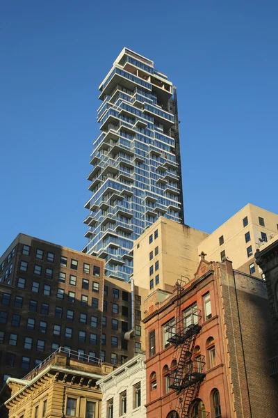 Nearly completed 60-story building a k a the Jenga Tower at 56 Leonard Street in Tribeca, Lower Manhattan — Stock Photo, Image