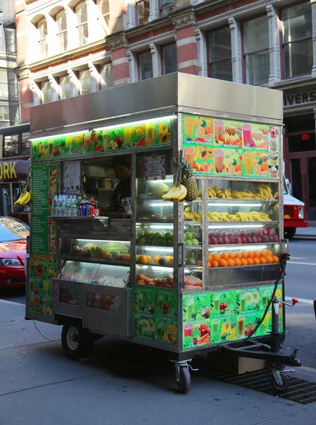 Carrinho de vendedor de rua em Manhattan — Fotografia de Stock