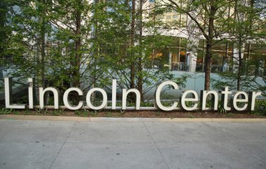 Midtown Manhattan'ın tabelaya Lincoln Center
