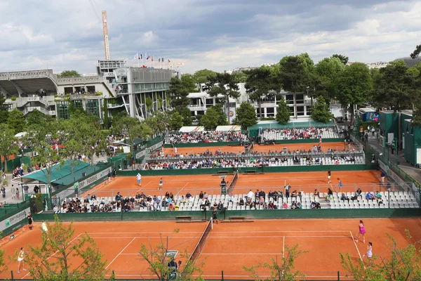 Areal zicht op de gravelbanen in Le Stade Roland Garros tijdens Roland Garros 2015 — Stockfoto