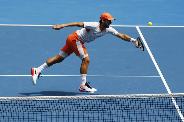 Jogador de tênis profissional Feliciano Lopez da Espanha em ação durante sua rodada 3 partida no Australian Open 2016 — Fotografia de Stock