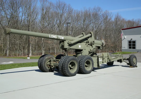 155mm Gun lange Tom in het Museum van Amerikaanse Armor in Bethpage, Ny — Stockfoto