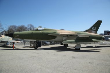 Cumhuriyet F-105 Thunderchief Amerikan Airpower Müzesi'nde sergileniyor