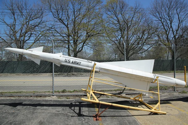 Missile de l'époque de la guerre froide exposé au American Airpower Museum — Photo