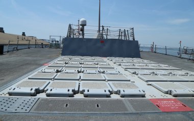 ABD Deniz Kuvvetleri destroyeri Uss Farragut filo hafta 2016 sırasında üzerinde Tomahawk füzeleri için dikey başlatılması sistemi