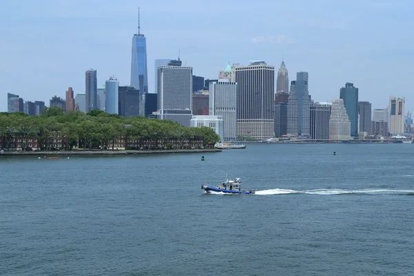 ニューヨーク市警ボートの艦隊週 2016年中にセキュリティを提供します。 — ストック写真