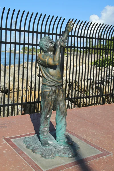 Statua del Vescovo Albert Kee vicino al punto più meridionale degli Stati Uniti continentali a Key West — Foto Stock