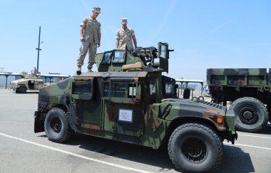 M1151 Gelişmiş Armament taşıyıcı 