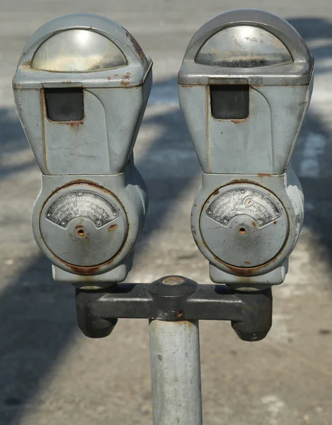 Abandoned old parking meters in New York — Stock Photo, Image