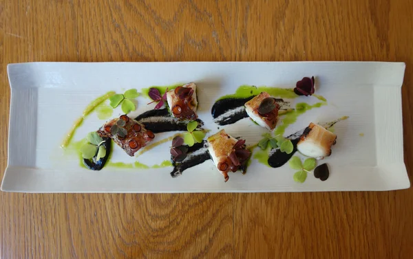 Grilovaná chobotnice jídlo v gurmánské restauraci — Stock fotografie