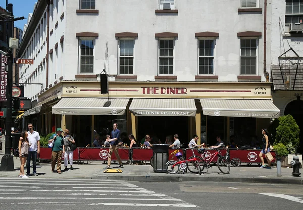 Ristorante affollato a Soho a New York — Foto Stock