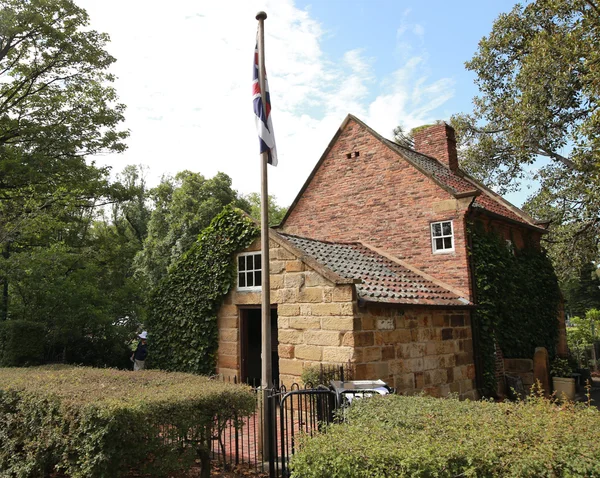 Cook's Cottage is located in the Fitzroy Gardens, Melbourne, Australia — Stock Photo, Image