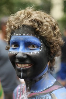 Manhattan şehir merkezinin içinde üçüncü Nyc vücut boyama gün boyunca tüm şekil ve büyüklükte 100 tamamen çıplak modeller sanatçılar boyama