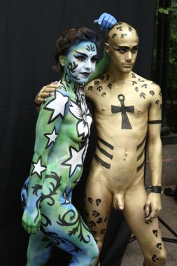 Manhattan şehir merkezinin içinde üçüncü Nyc vücut boyama gün boyunca tüm şekil ve büyüklükte 100 tamamen çıplak modeller sanatçılar boyama