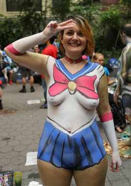 Manhattan şehir merkezinin içinde üçüncü Nyc vücut boyama gün boyunca tüm şekil ve büyüklükte 100 tamamen çıplak modeller sanatçılar boyama