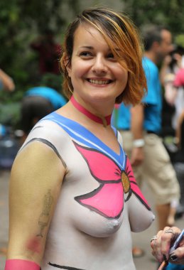 Manhattan şehir merkezinin içinde üçüncü Nyc vücut boyama gün boyunca tüm şekil ve büyüklükte 100 tamamen çıplak modeller sanatçılar boyama