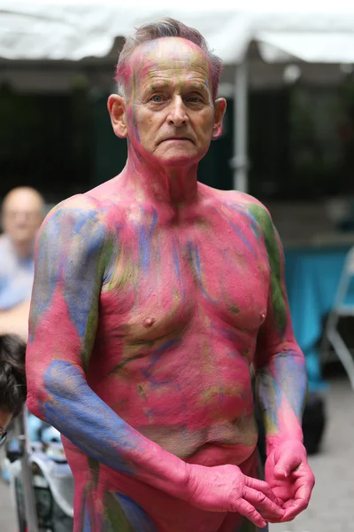 Kunstenaars schilderen 100 volledig naakt modellen van alle soorten en maten overdag derde Nyc Body Painting in midtown Manhattan — Stockfoto