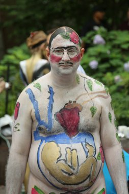 Manhattan şehir merkezinin içinde üçüncü Nyc vücut boyama gün boyunca tüm şekil ve büyüklükte 100 tamamen çıplak modeller sanatçılar boyama