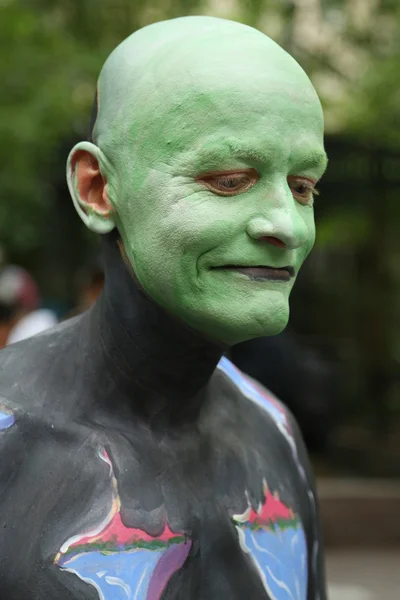 Kunstenaars schilderen 100 volledig naakt modellen van alle soorten en maten overdag derde Nyc Body Painting in midtown Manhattan — Stockfoto