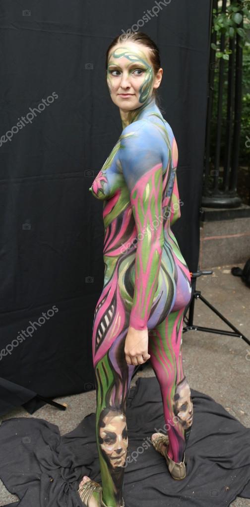 Nagie modele do malowania