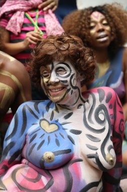 Manhattan şehir merkezinin içinde üçüncü Nyc vücut boyama gün boyunca tüm şekil ve büyüklükte 100 tamamen çıplak modeller sanatçılar boyama