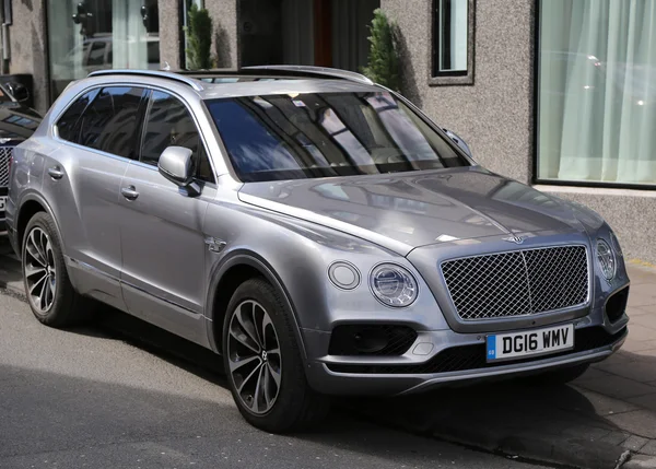 Bentley luxury SUV Bentayga in Reykjavik, Iceland — Stock Photo, Image