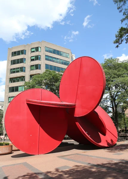 5 in 1 sculpture by artist Tony Rosenthal near One Police Plaza in Lower Manhattan. — Stock Photo, Image