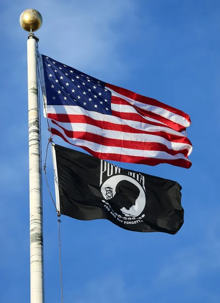 Amerikanska och Pow / Mia flaggor — Stockfoto