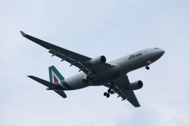 Alitalia Airbus A330 New York Jfk Uluslararası Havaalanı'nda iniş için azalan