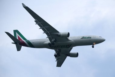 Alitalia Airbus A330 New York Jfk Uluslararası Havaalanı'nda iniş için azalan