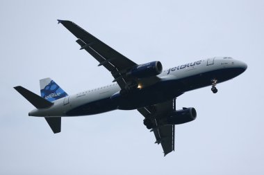  JetBlue Airways Airbus A320 Jfk Uluslararası Havaalanı'nda iniş için azalan 