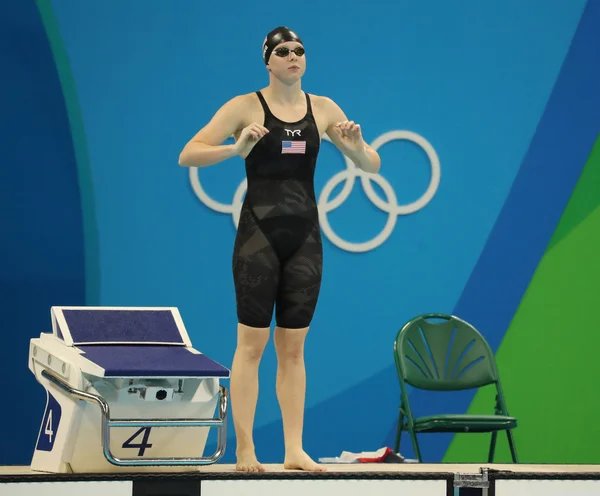 Lilly kungen av USA innan damernas 100m bröstsim final i Rio 2016 olympiska spelen — Stockfoto