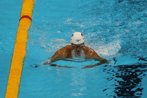 El campeón olímpico Ryan Lochte de Estados Unidos compite en el relevo medley individual masculino de 200m de los Juegos Olímpicos de Río 2016 — Foto de Stock