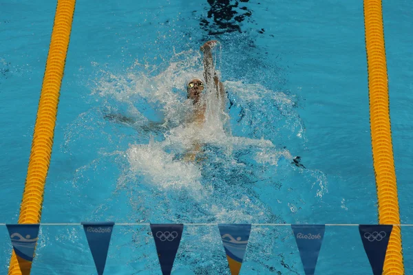 Olympiasieger Michael Phelps aus den Vereinigten Staaten tritt bei den Olympischen Spielen 2016 in Rio im 200-m-Einzelwettbewerb der Männer an — Stockfoto