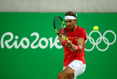 Yarı final Rio 2016 Olimpiyat Oyunları Olimpiyat Şampiyonu İspanya Rafael Nadal eylem sırasında erkekler tekler