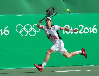 Olimpiyat Şampiyonu Andy Murray Büyük Britanya'nın erkekler tekler çeyrek final sırasında eylem Rio 2016 Olimpiyat Oyunları