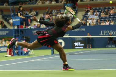 Grand Slam şampiyonu Serena Williams bize açık 2016 ilk yuvarlak maç sırasında eylem