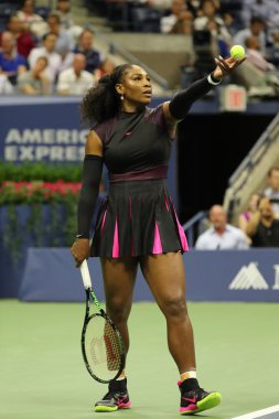 Grand Slam şampiyonu Serena Williams bize açık 2016 ilk yuvarlak maç sırasında eylem